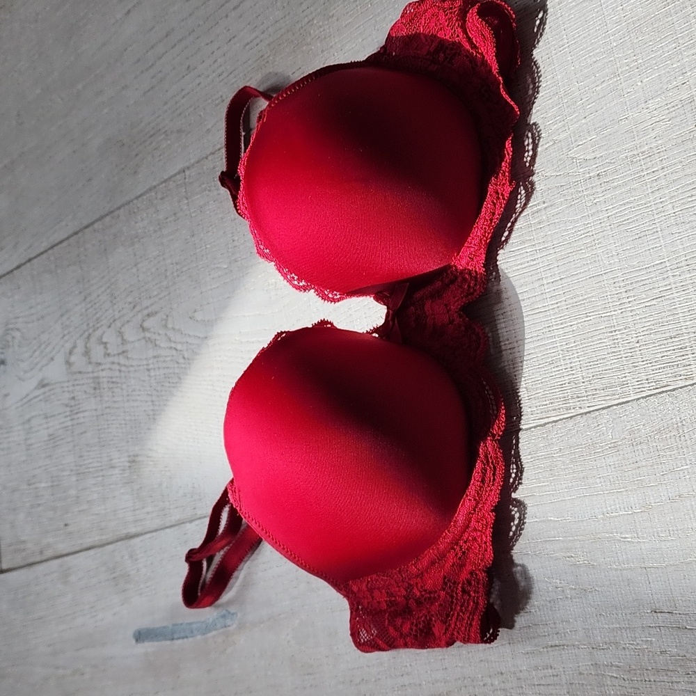 Victoria's Secret lined Demi- 34C